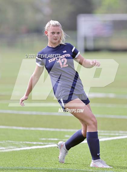 Thumbnail 2 in Alamosa vs Kent Denver (CHSAA 3A Round 1 Playoff) photogallery.