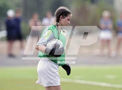 Thumbnail 3 in Alamosa vs Kent Denver (CHSAA 3A Round 1 Playoff) photogallery.
