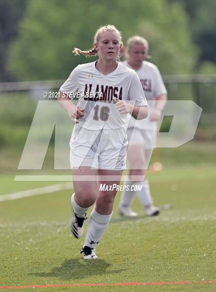 Thumbnail 1 in Alamosa vs Kent Denver (CHSAA 3A Round 1 Playoff) photogallery.