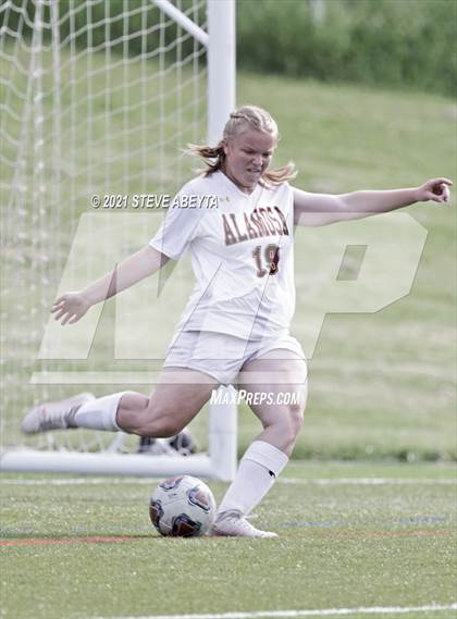 Thumbnail 1 in Alamosa vs Kent Denver (CHSAA 3A Round 1 Playoff) photogallery.