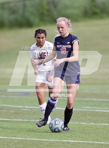 Thumbnail 2 in Alamosa vs Kent Denver (CHSAA 3A Round 1 Playoff) photogallery.