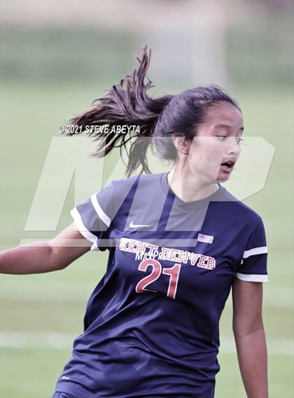 Thumbnail 2 in Alamosa vs Kent Denver (CHSAA 3A Round 1 Playoff) photogallery.