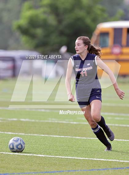 Thumbnail 3 in Alamosa vs Kent Denver (CHSAA 3A Round 1 Playoff) photogallery.