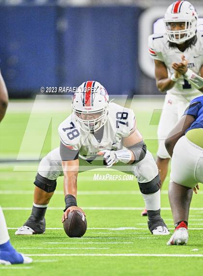 Thumbnail 2 in Atascocita vs. Lamar (UIL Football 6A D1 Region 3 Regional) photogallery.
