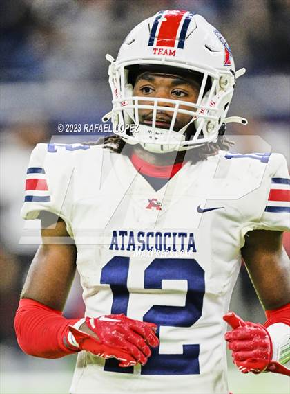Thumbnail 2 in Atascocita vs. Lamar (UIL Football 6A D1 Region 3 Regional) photogallery.