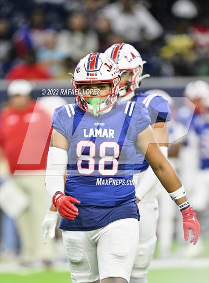 Thumbnail 3 in Atascocita vs. Lamar (UIL Football 6A D1 Region 3 Regional) photogallery.