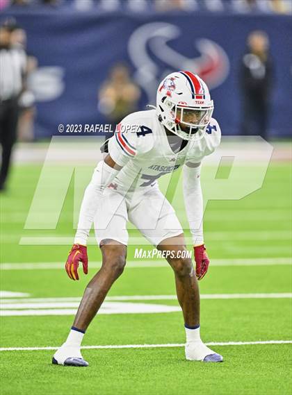 Thumbnail 3 in Atascocita vs. Lamar (UIL Football 6A D1 Region 3 Regional) photogallery.