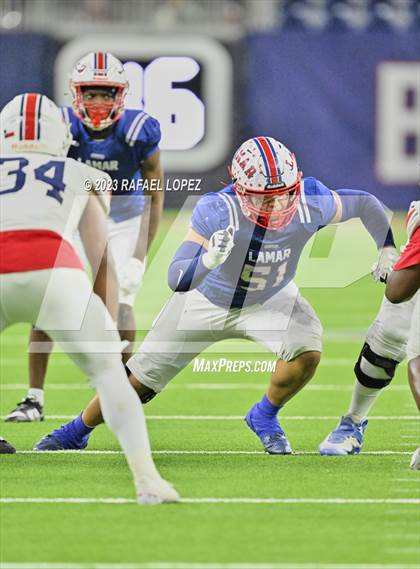 Thumbnail 3 in Atascocita vs. Lamar (UIL Football 6A D1 Region 3 Regional) photogallery.