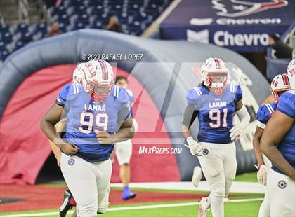 Thumbnail 3 in Atascocita vs. Lamar (UIL Football 6A D1 Region 3 Regional) photogallery.