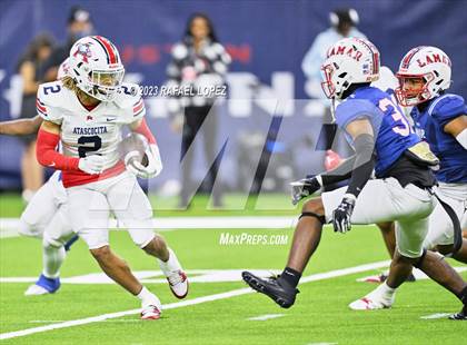 Thumbnail 1 in Atascocita vs. Lamar (UIL Football 6A D1 Region 3 Regional) photogallery.