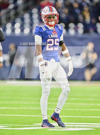 Thumbnail 3 in Atascocita vs. Lamar (UIL Football 6A D1 Region 3 Regional) photogallery.