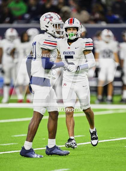 Thumbnail 2 in Atascocita vs. Lamar (UIL Football 6A D1 Region 3 Regional) photogallery.