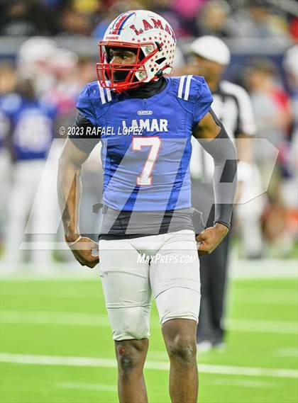 Thumbnail 3 in Atascocita vs. Lamar (UIL Football 6A D1 Region 3 Regional) photogallery.