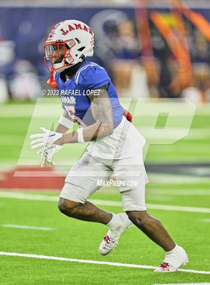 Thumbnail 2 in Atascocita vs. Lamar (UIL Football 6A D1 Region 3 Regional) photogallery.
