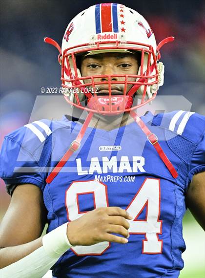 Thumbnail 3 in Atascocita vs. Lamar (UIL Football 6A D1 Region 3 Regional) photogallery.