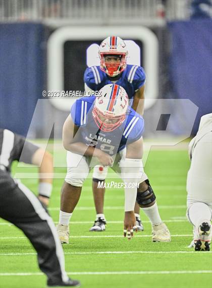 Thumbnail 2 in Atascocita vs. Lamar (UIL Football 6A D1 Region 3 Regional) photogallery.
