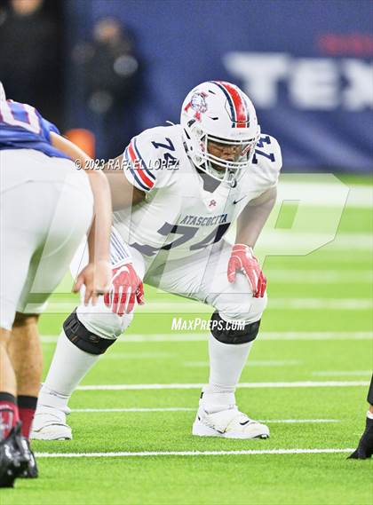 Thumbnail 2 in Atascocita vs. Lamar (UIL Football 6A D1 Region 3 Regional) photogallery.