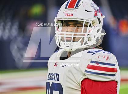 Thumbnail 1 in Atascocita vs. Lamar (UIL Football 6A D1 Region 3 Regional) photogallery.