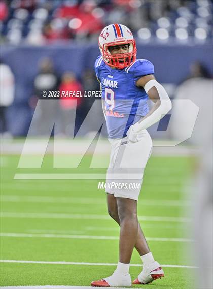 Thumbnail 2 in Atascocita vs. Lamar (UIL Football 6A D1 Region 3 Regional) photogallery.