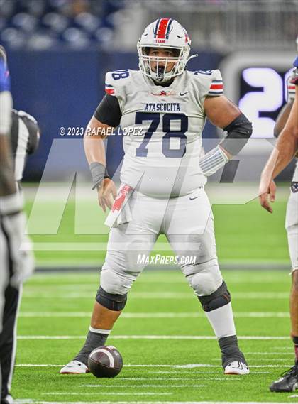 Thumbnail 1 in Atascocita vs. Lamar (UIL Football 6A D1 Region 3 Regional) photogallery.