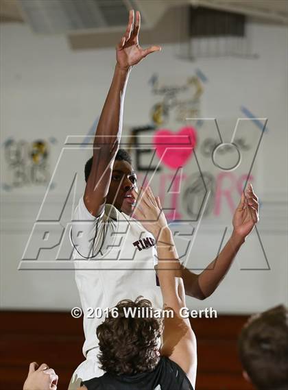 Thumbnail 1 in Union vs. Woodcreek photogallery.