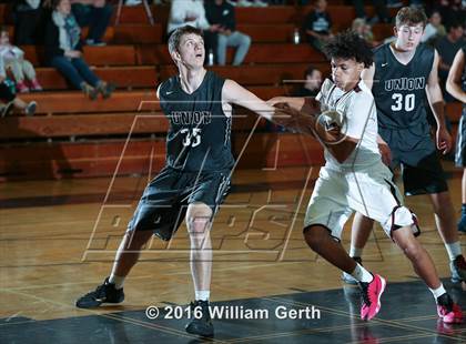 Thumbnail 3 in Union vs. Woodcreek photogallery.