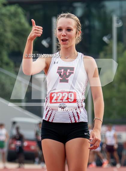 Thumbnail 2 in UIL 3A Girls Track & Field Finals photogallery.