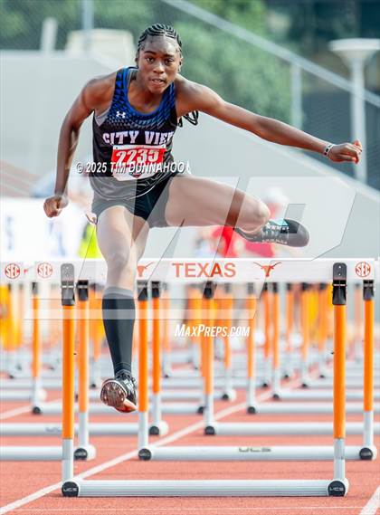 Thumbnail 1 in UIL 3A Girls Track & Field Finals photogallery.