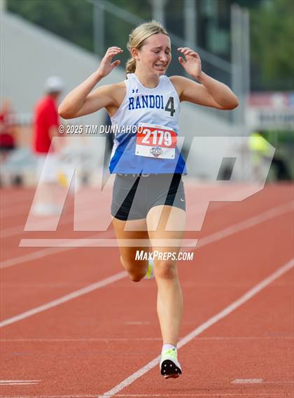 Thumbnail 3 in UIL 3A Girls Track & Field Finals photogallery.