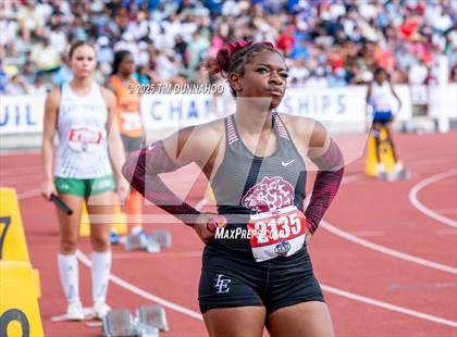 Thumbnail 3 in UIL 3A Girls Track & Field Finals photogallery.
