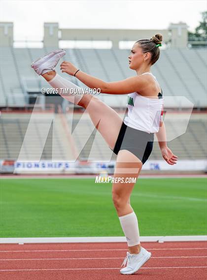 Thumbnail 1 in UIL 3A Girls Track & Field Finals photogallery.