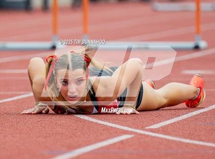 Thumbnail 3 in UIL 3A Girls Track & Field Finals photogallery.