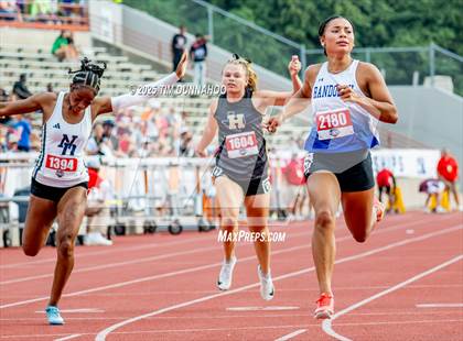 Thumbnail 3 in UIL 3A Girls Track & Field Finals photogallery.