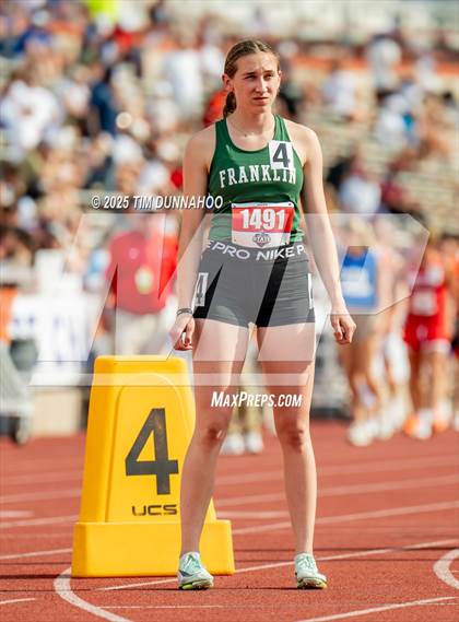 Thumbnail 3 in UIL 3A Girls Track & Field Finals photogallery.