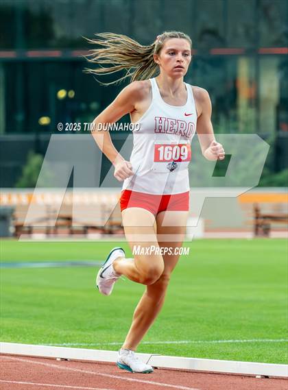 Thumbnail 3 in UIL 3A Girls Track & Field Finals photogallery.