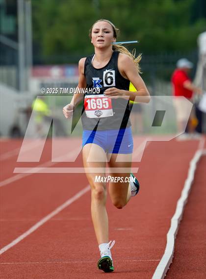 Thumbnail 2 in UIL 3A Girls Track & Field Finals photogallery.