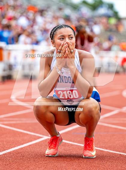 Thumbnail 2 in UIL 3A Girls Track & Field Finals photogallery.