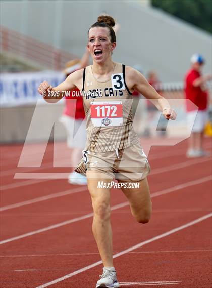 Thumbnail 2 in UIL 3A Girls Track & Field Finals photogallery.