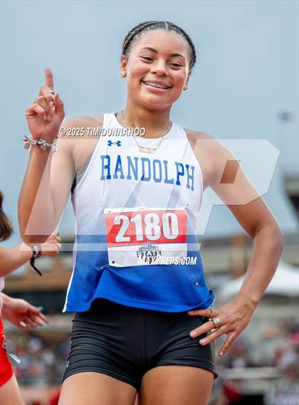 Thumbnail 1 in UIL 3A Girls Track & Field Finals photogallery.
