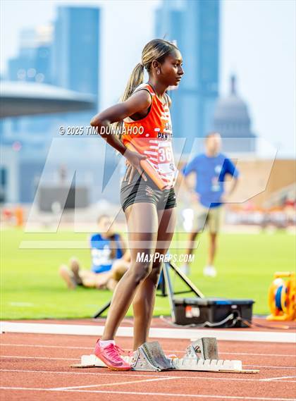 Thumbnail 3 in UIL 3A Girls Track & Field Finals photogallery.