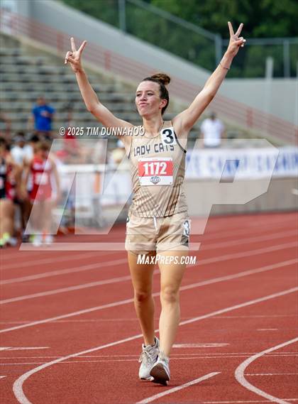 Thumbnail 1 in UIL 3A Girls Track & Field Finals photogallery.