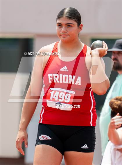 Thumbnail 1 in UIL 3A Girls Track & Field Finals photogallery.