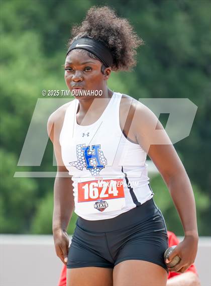Thumbnail 3 in UIL 3A Girls Track & Field Finals photogallery.