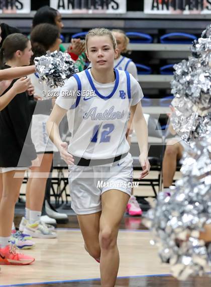 Thumbnail 1 in Moore @ Deer Creek photogallery.