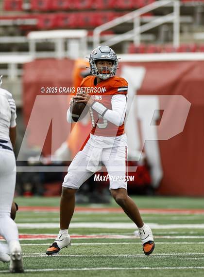 Thumbnail 2 in Lone Peak vs Skyridge (UHSAA 6A Semifinal) photogallery.