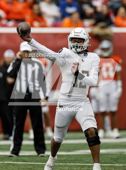 Thumbnail 2 in Lone Peak vs Skyridge (UHSAA 6A Semifinal) photogallery.