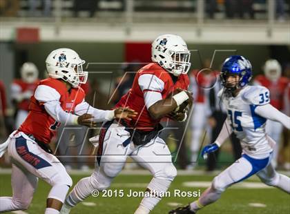 Thumbnail 3 in John Ehret vs. Mandeville (LHSAA Class 5A Semifinal) photogallery.