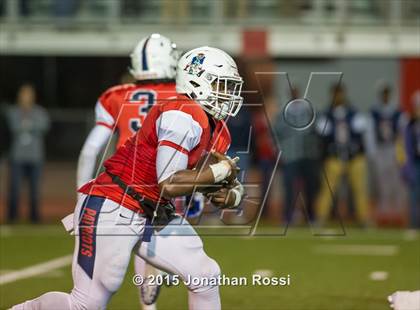 Thumbnail 2 in John Ehret vs. Mandeville (LHSAA Class 5A Semifinal) photogallery.