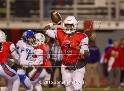 Thumbnail 1 in John Ehret vs. Mandeville (LHSAA Class 5A Semifinal) photogallery.