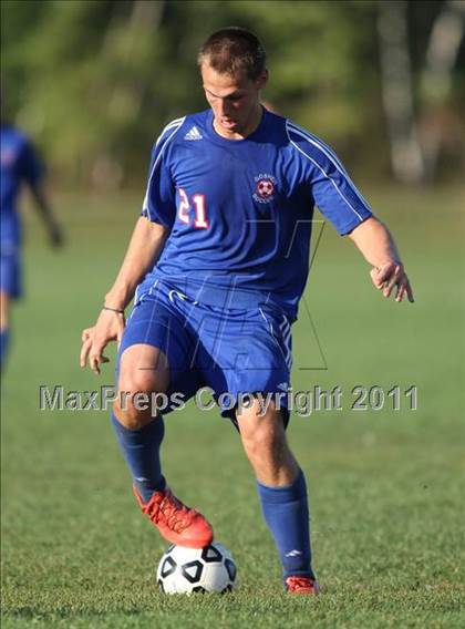 Thumbnail 3 in Monroe-Woodbury vs. Goshen Central photogallery.